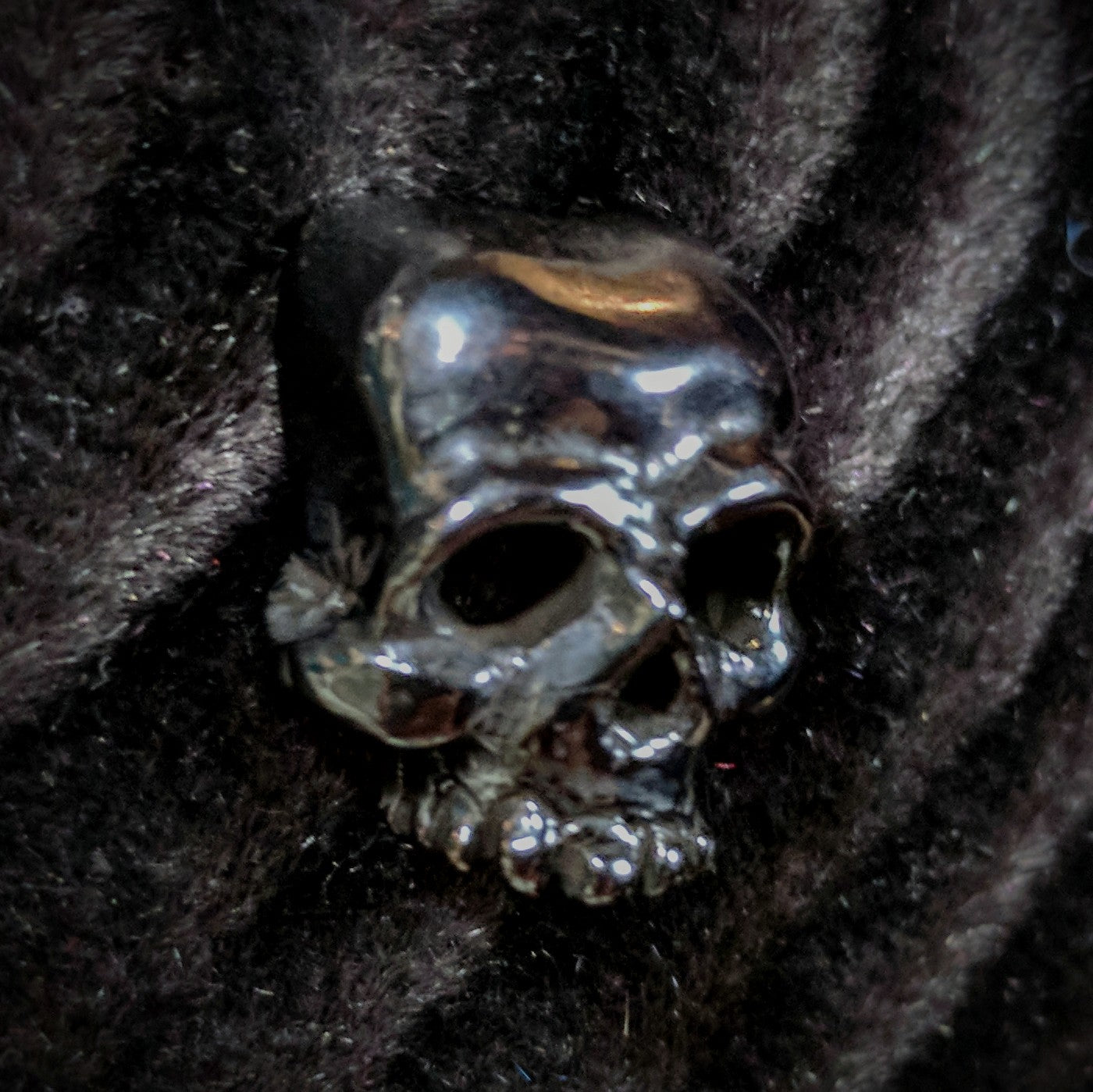 Bronze Skull Tassel Pin